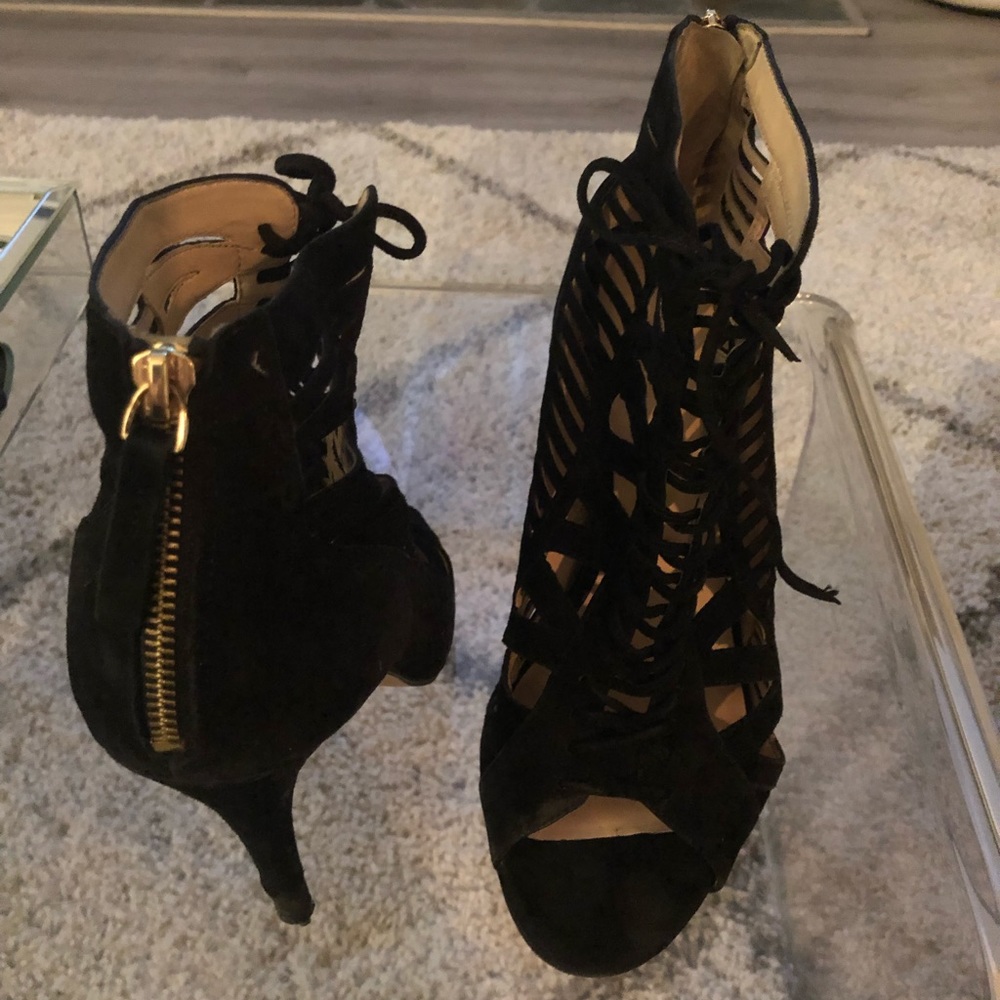 Nine West lace up heel
